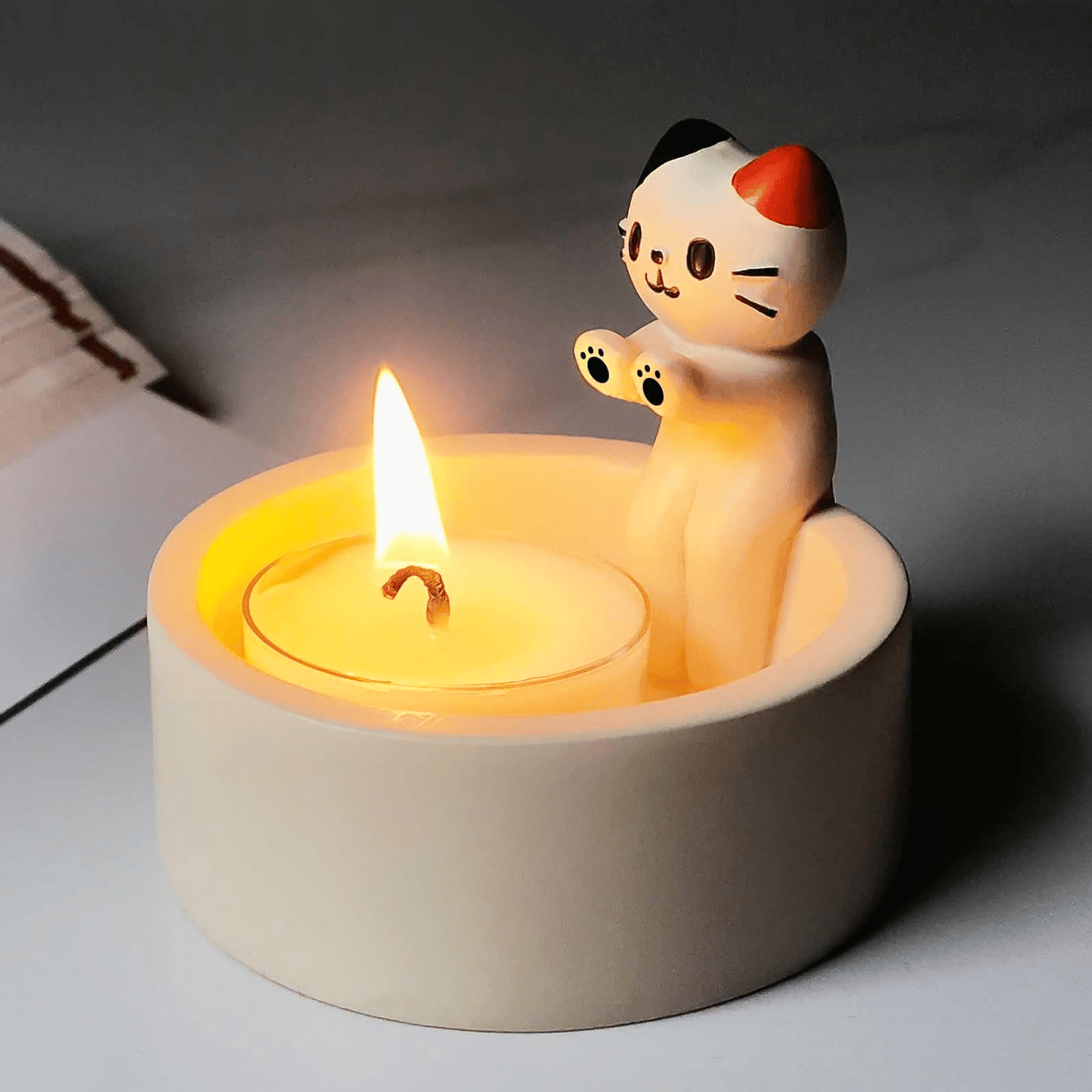 Cat Warming Hands Candle Holder – Adorable Cartoon Cat Paws for Animal Lovers